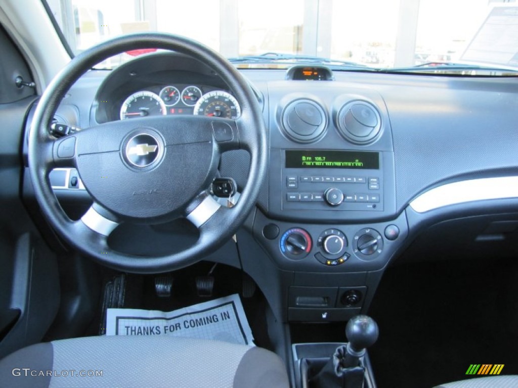 2010 Aveo Aveo5 LS - Medium Gray / Charcoal photo #11