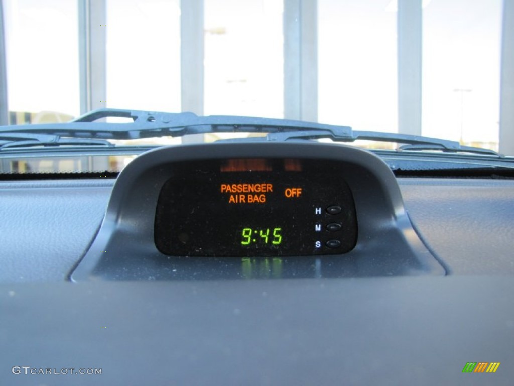 2010 Aveo Aveo5 LS - Medium Gray / Charcoal photo #14