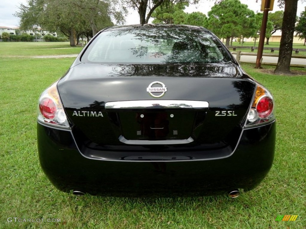 2009 Altima 2.5 SL - Super Black / Charcoal photo #20