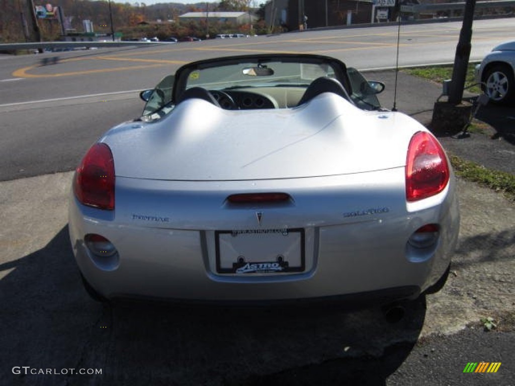 2006 Solstice Roadster - Cool Silver / Steel/Sand photo #6