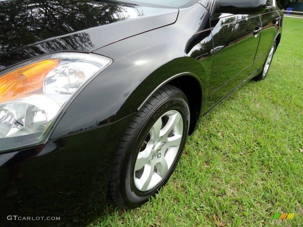 2009 Altima 2.5 SL - Super Black / Charcoal photo #24