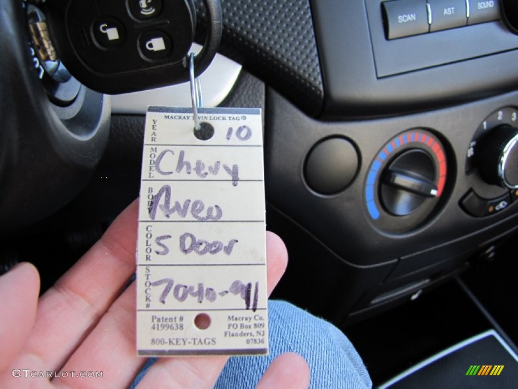 2010 Aveo Aveo5 LS - Medium Gray / Charcoal photo #20