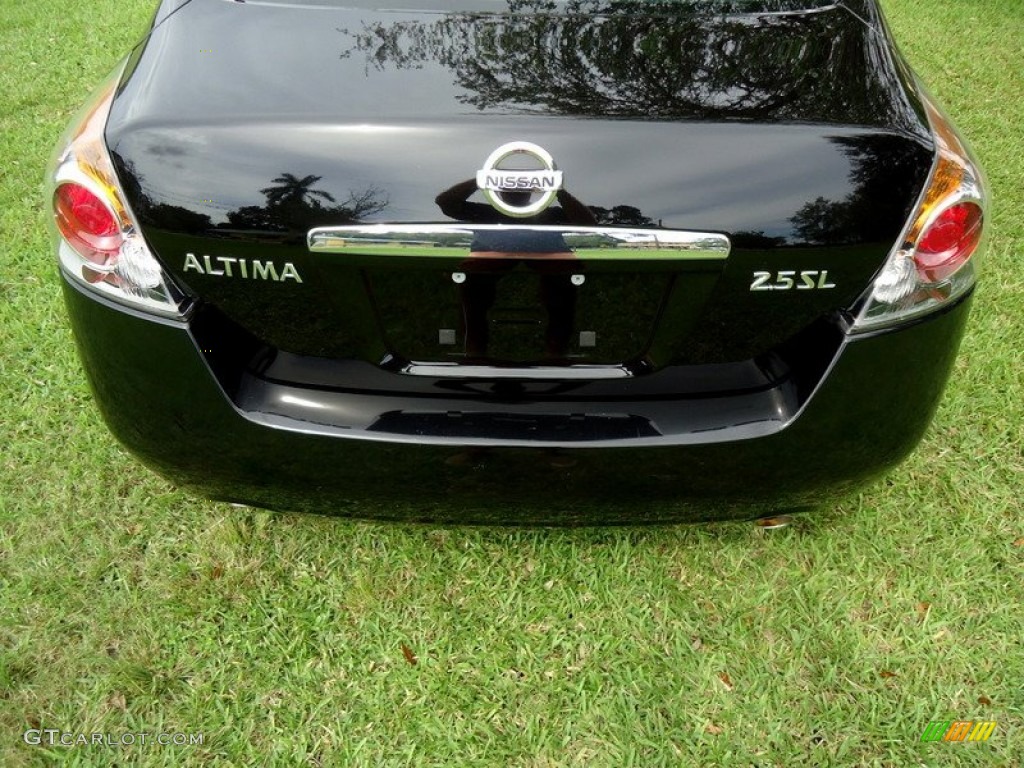 2009 Altima 2.5 SL - Super Black / Charcoal photo #30