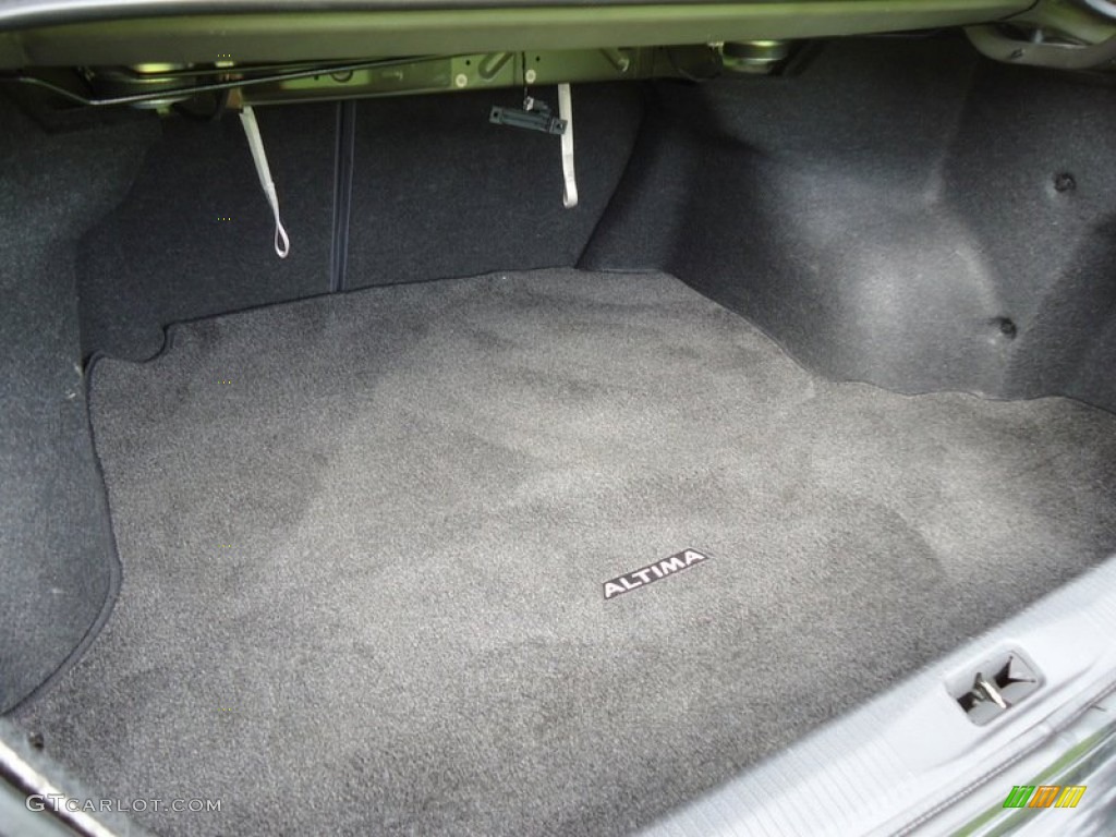 2009 Nissan Altima 2.5 SL Trunk Photos