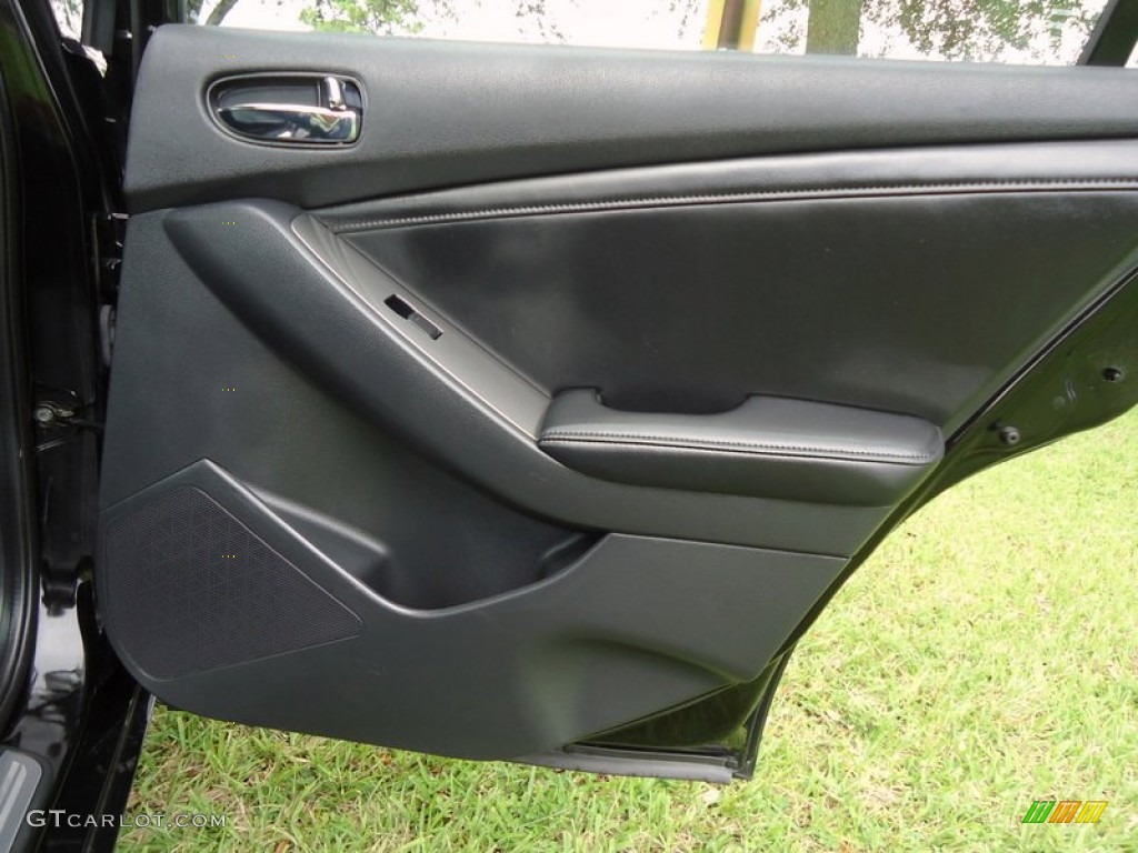 2009 Nissan Altima 2.5 SL Door Panel Photos