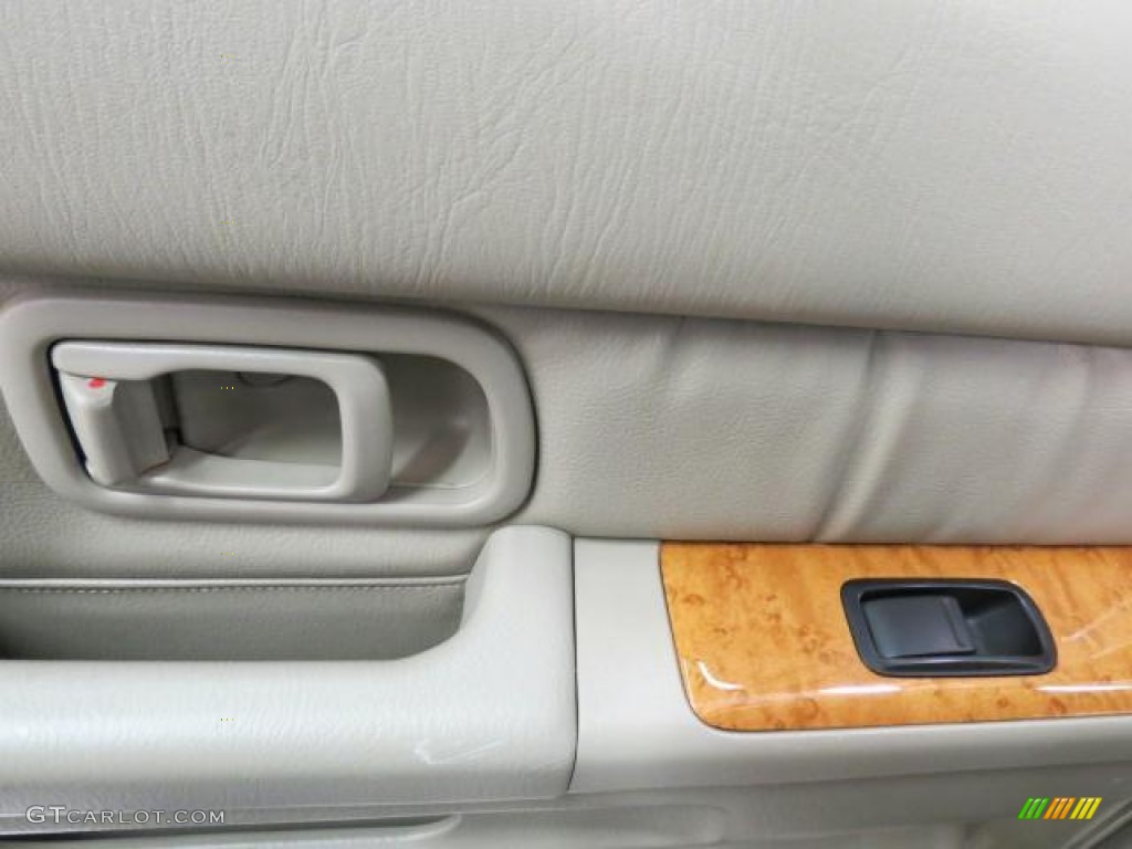 2001 QX4  - Tuscan Beige Metallic / Stone Beige photo #7