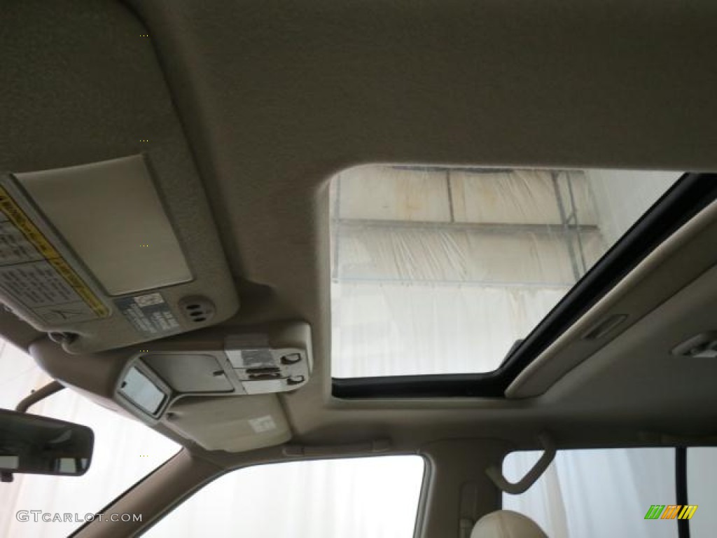 2001 QX4  - Tuscan Beige Metallic / Stone Beige photo #12