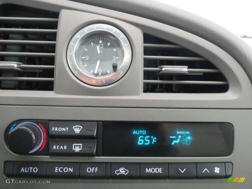 2001 QX4  - Tuscan Beige Metallic / Stone Beige photo #15