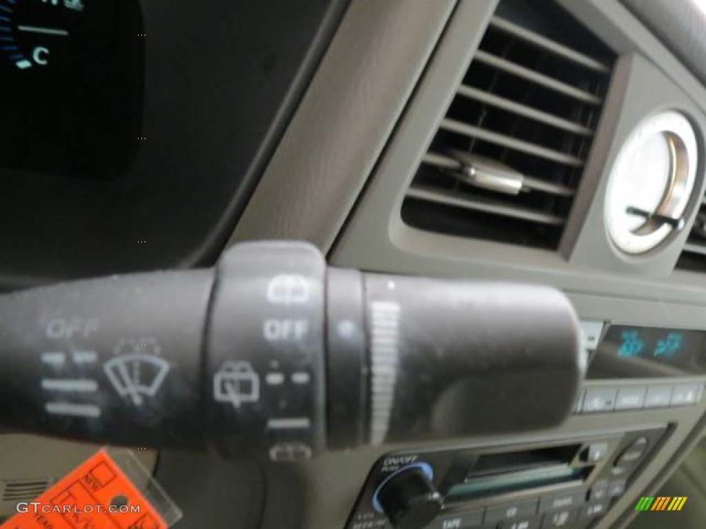 2001 QX4  - Tuscan Beige Metallic / Stone Beige photo #22