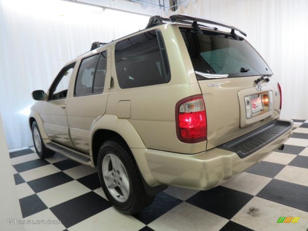 2001 QX4  - Tuscan Beige Metallic / Stone Beige photo #30