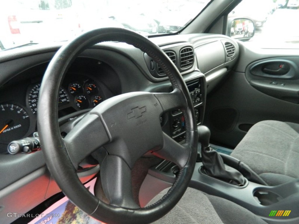 2002 TrailBlazer LT 4x4 - Onyx Black / Dark Pewter photo #23