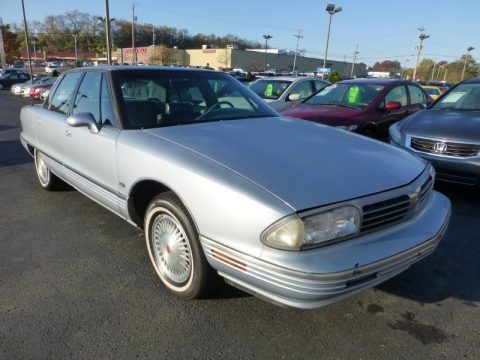 1994 Oldsmobile Ninety-Eight Regency Data, Info and Specs