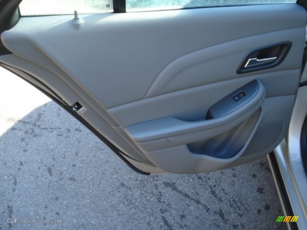 2013 Malibu LS - Champagne Silver Metallic / Jet Black/Titanium photo #14