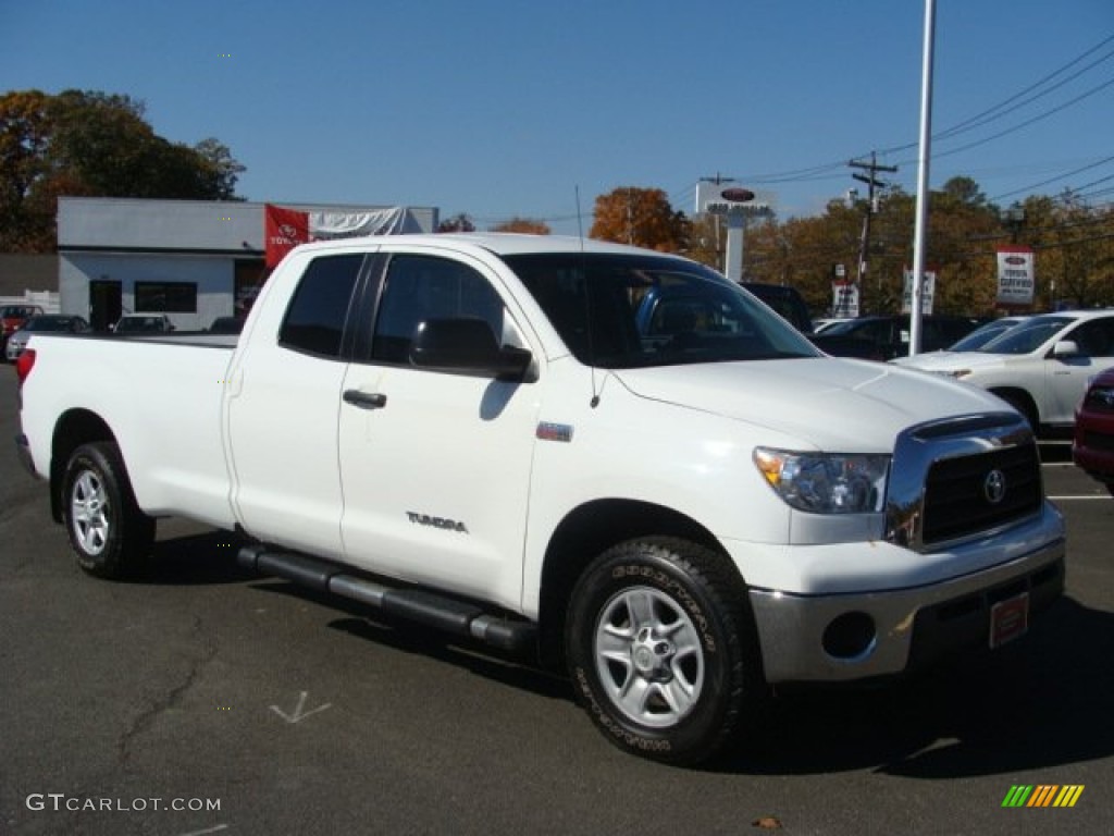 2008 Tundra SR5 Double Cab 4x4 - Super White / Graphite Gray photo #3