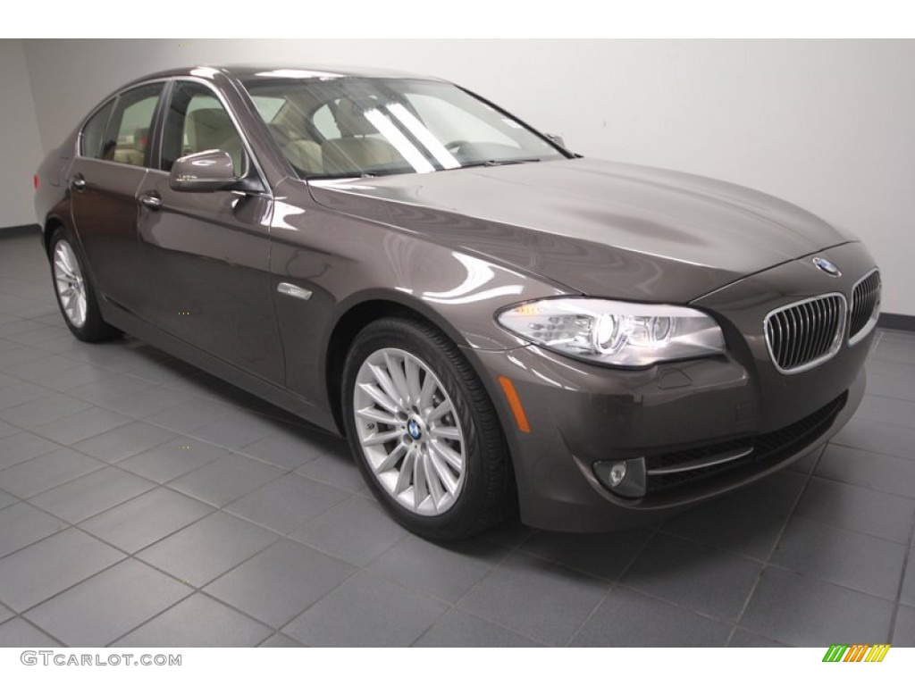 Mojave Brown Metallic BMW 5 Series