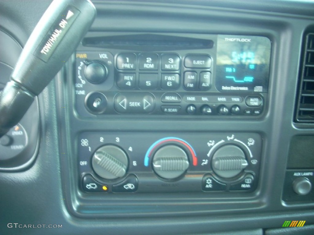 2002 Chevrolet Silverado 2500 LS Regular Cab 4x4 Controls Photos
