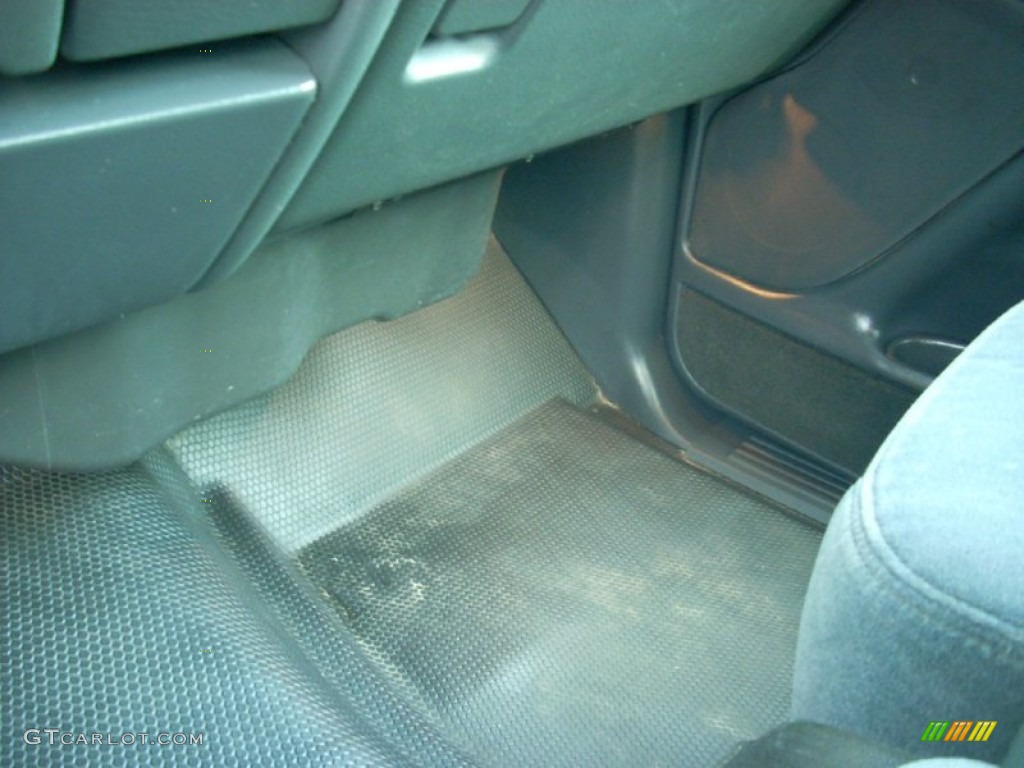 2002 Silverado 2500 LS Regular Cab 4x4 - Indigo Blue Metallic / Graphite photo #10