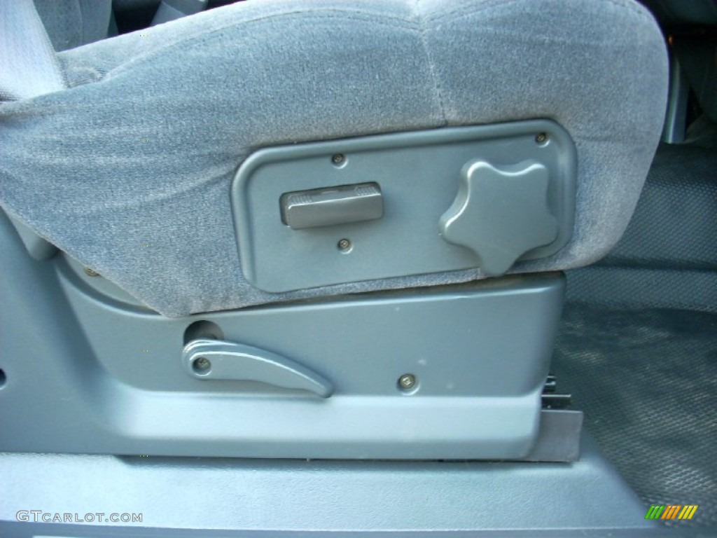 2002 Silverado 2500 LS Regular Cab 4x4 - Indigo Blue Metallic / Graphite photo #14