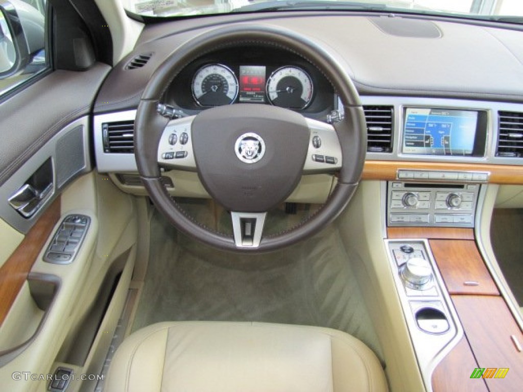 2010 Jaguar XF Sport Sedan Barley Dashboard Photo #72602993