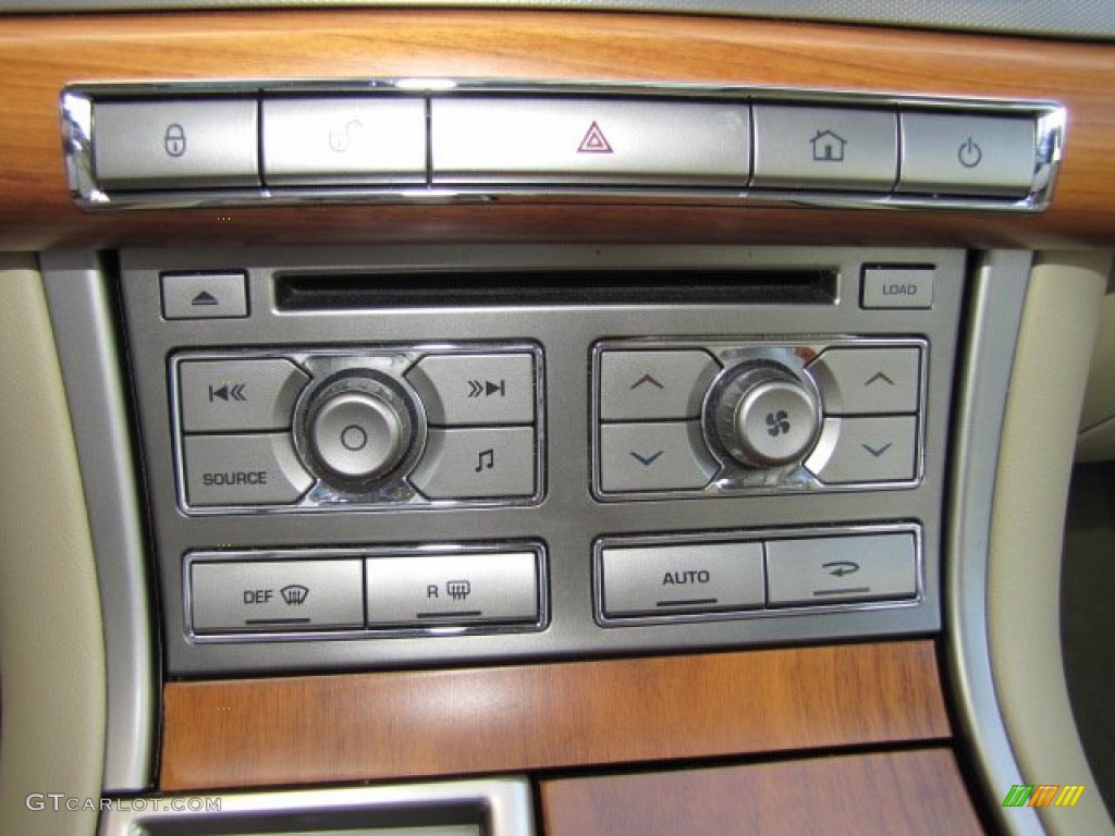2010 Jaguar XF Sport Sedan Controls Photo #72603134