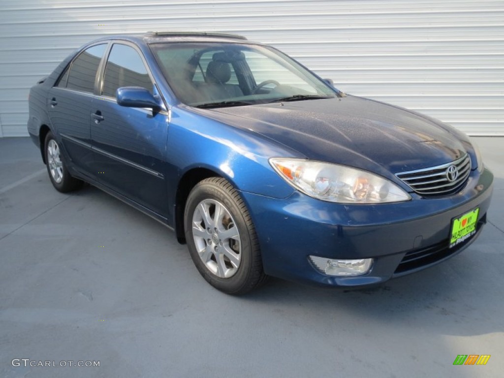 2005 Camry XLE V6 - Indigo Ink Pearl / Taupe photo #1