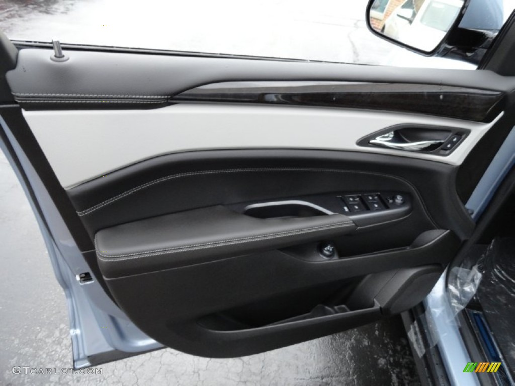2013 Cadillac SRX Luxury AWD Light Titanium/Ebony Door Panel Photo #72616769