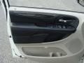 Stone White - Grand Caravan Crew Photo No. 8