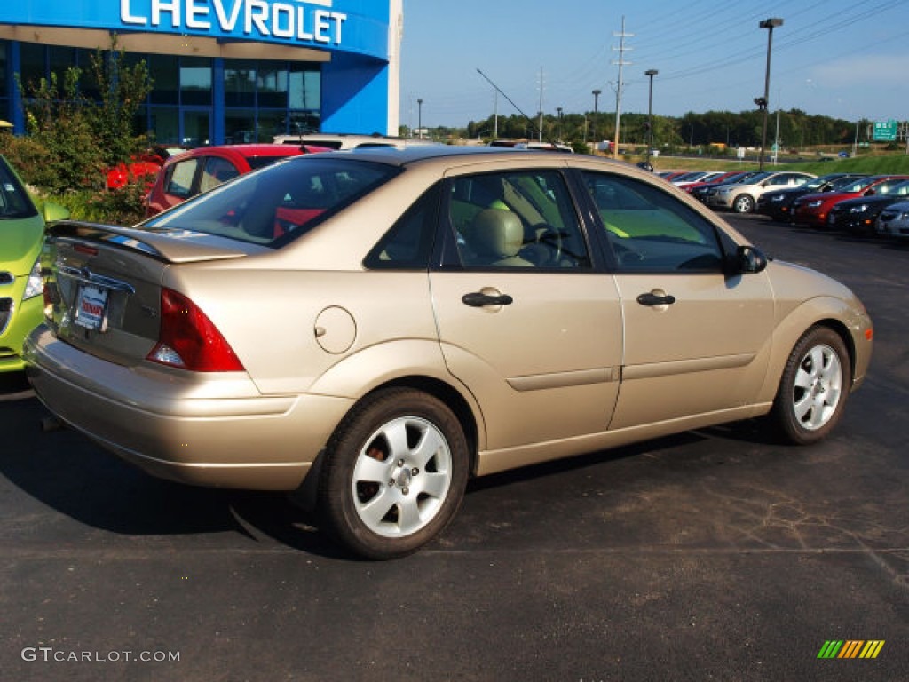Fort Knox Gold 2002 Ford Focus ZTS Sedan Exterior Photo #72619622