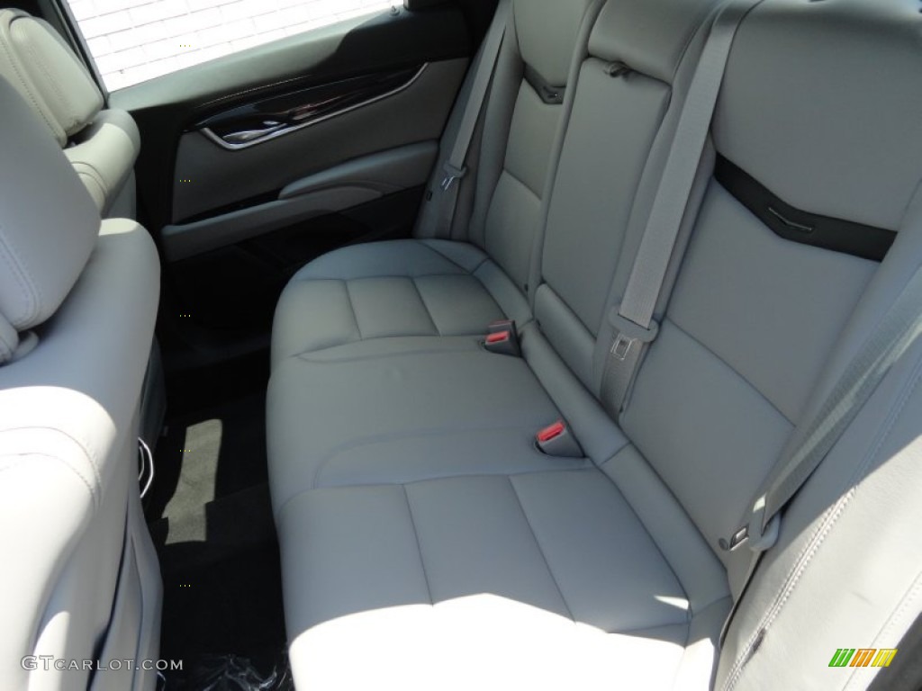 2013 Cadillac XTS Luxury AWD Rear Seat Photo #72620237