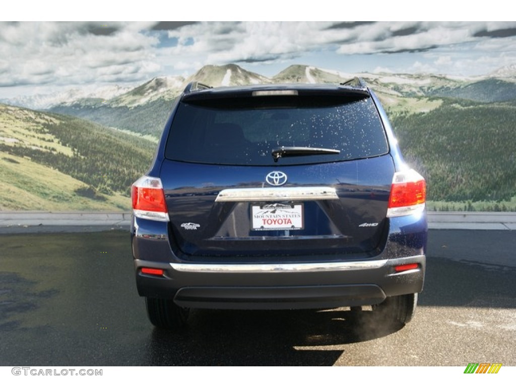 2013 Highlander V6 4WD - Nautical Blue Metallic / Sand Beige photo #4