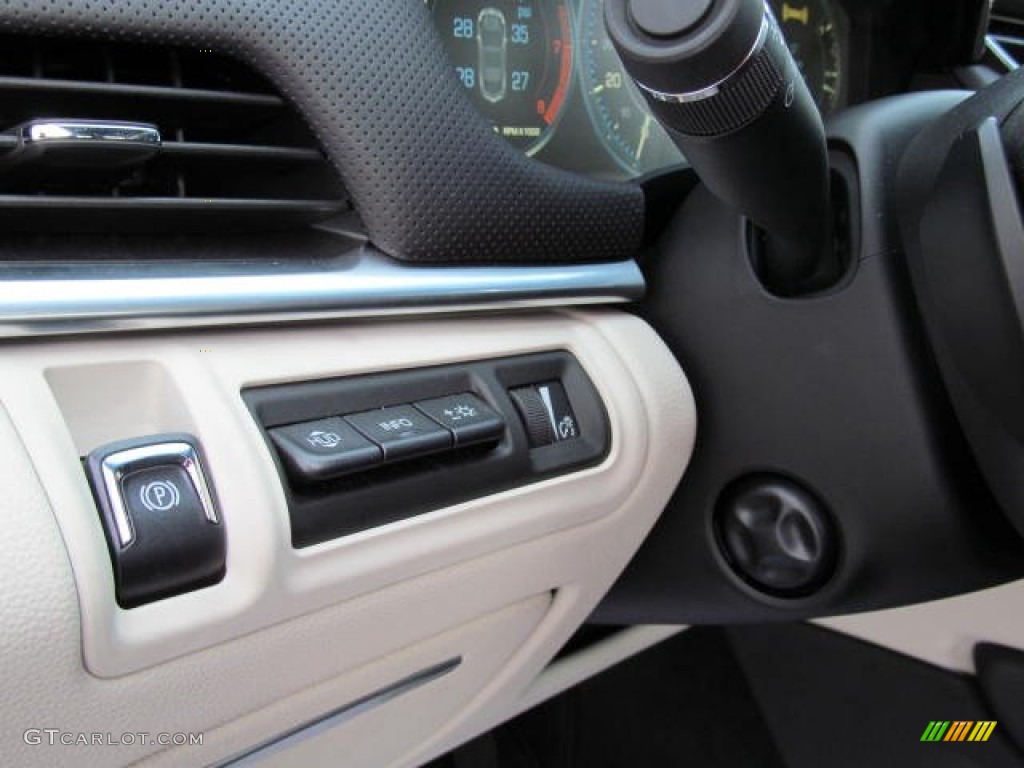 2013 Cadillac XTS Platinum AWD Controls Photo #72621395
