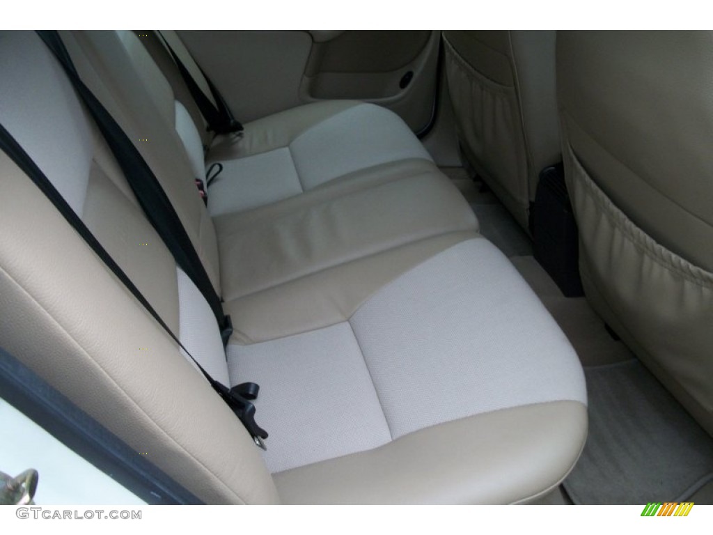 2002 Saab 9-3 SE Sedan Rear Seat Photo #72623498