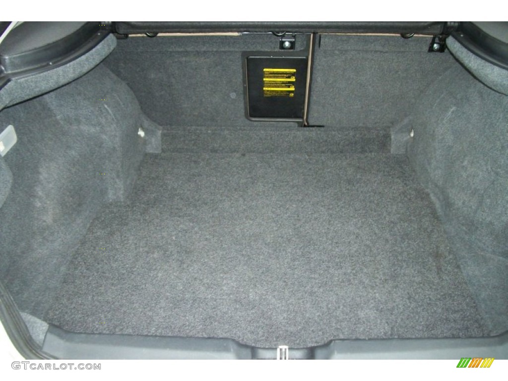 2002 Saab 9-3 SE Sedan Trunk Photos
