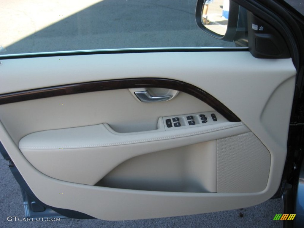 2013 Volvo S80 3.2 Soft Beige/Anthracite Door Panel Photo #72625303