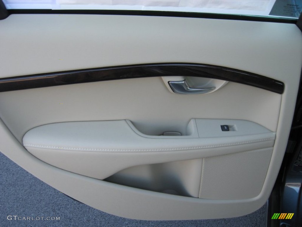 2013 Volvo S80 3.2 Soft Beige/Anthracite Door Panel Photo #72625391