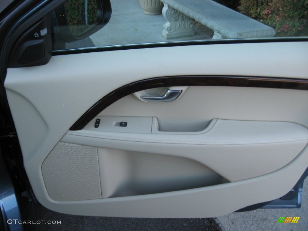 2013 Volvo S80 3.2 Soft Beige/Anthracite Door Panel Photo #72625451