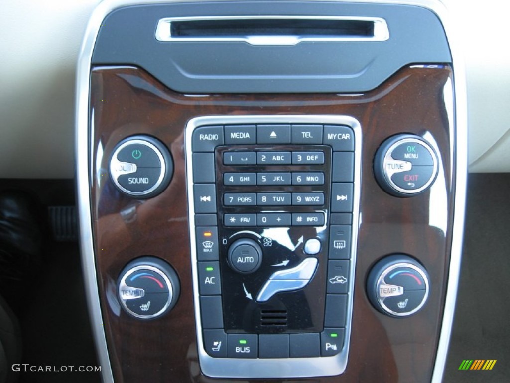 2013 Volvo S80 3.2 Controls Photo #72625568