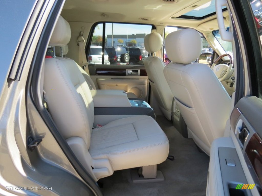 2004 Navigator Luxury - Mineral Grey Metallic / Light Parchment photo #11
