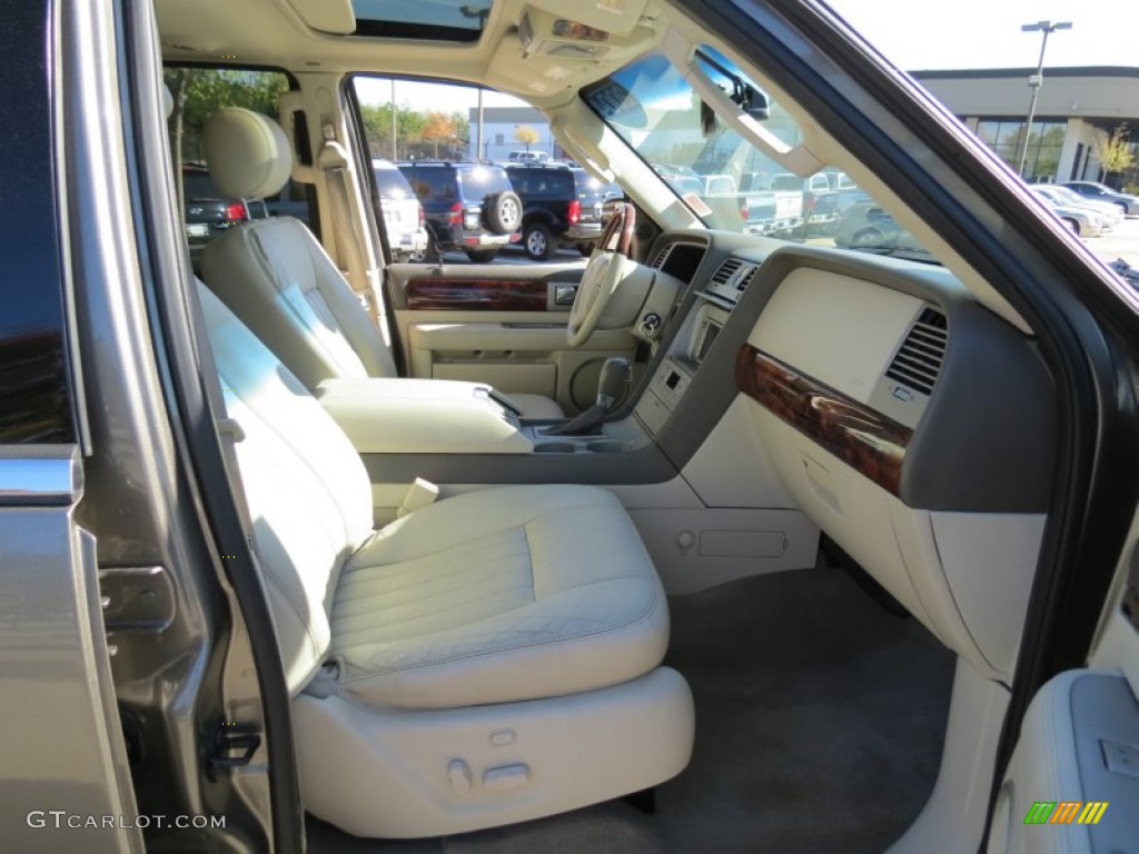 2004 Navigator Luxury - Mineral Grey Metallic / Light Parchment photo #12