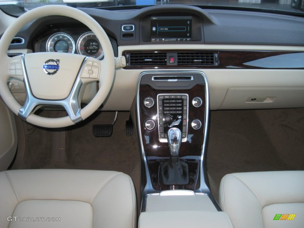 2013 Volvo S80 3.2 Soft Beige/Anthracite Dashboard Photo #72626300