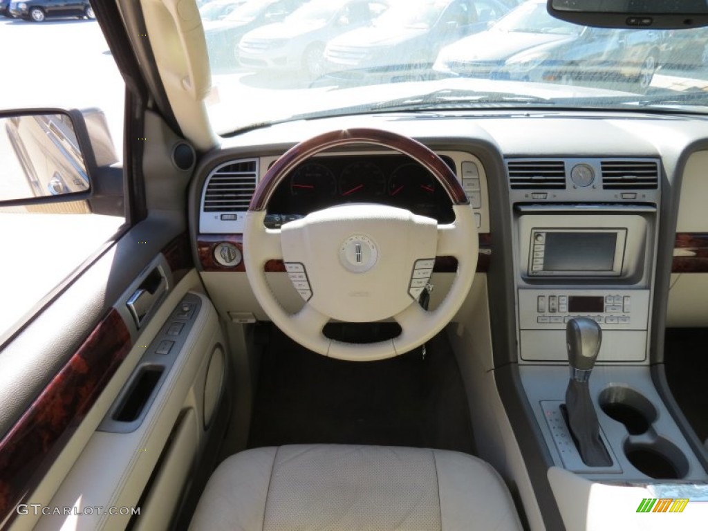 2004 Navigator Luxury - Mineral Grey Metallic / Light Parchment photo #14