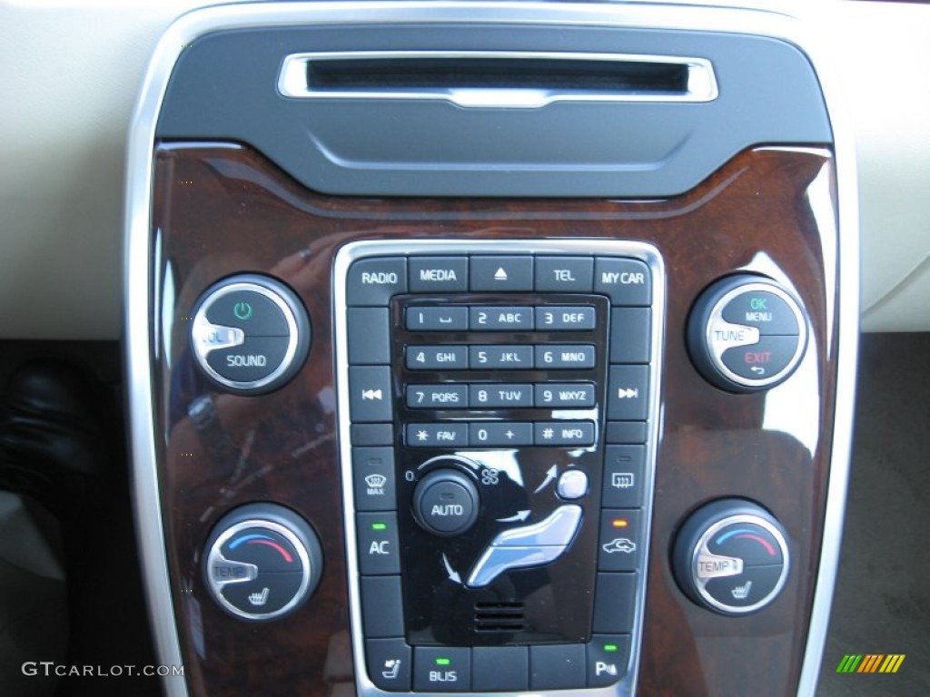 2013 Volvo S80 3.2 Controls Photo #72626372