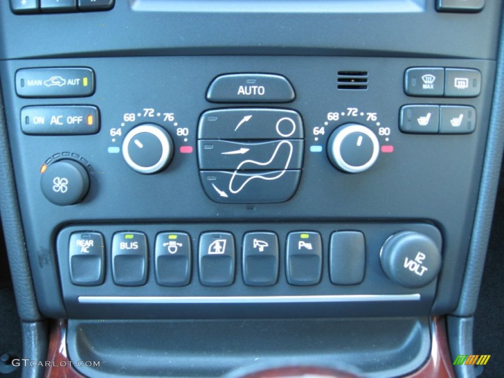2013 Volvo XC90 3.2 AWD Controls Photo #72627221