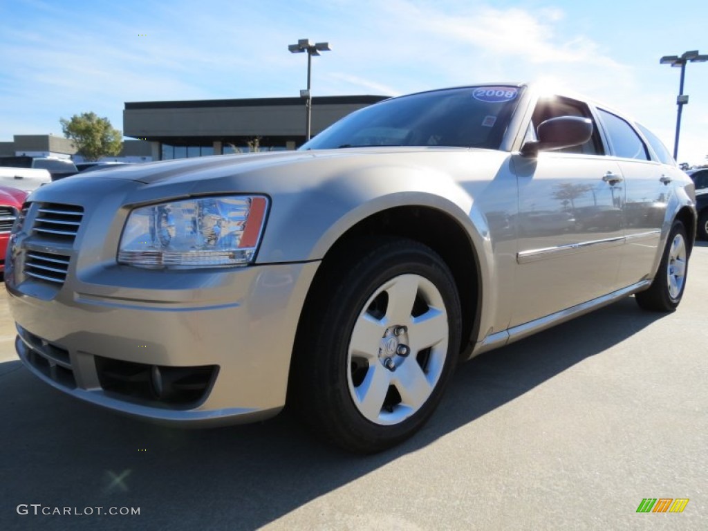 Light Sandstone Metallic 2008 Dodge Magnum SXT Exterior Photo #72628265