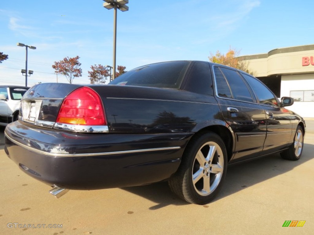 2002 Crown Victoria LX - Deep Wedgewood Blue Metallic / Light Graphite photo #3