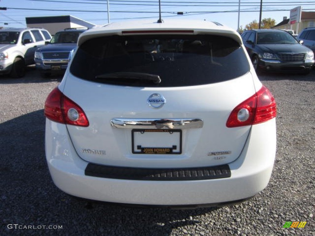2013 Rogue S Special Edition AWD - Pearl White / Gray photo #6
