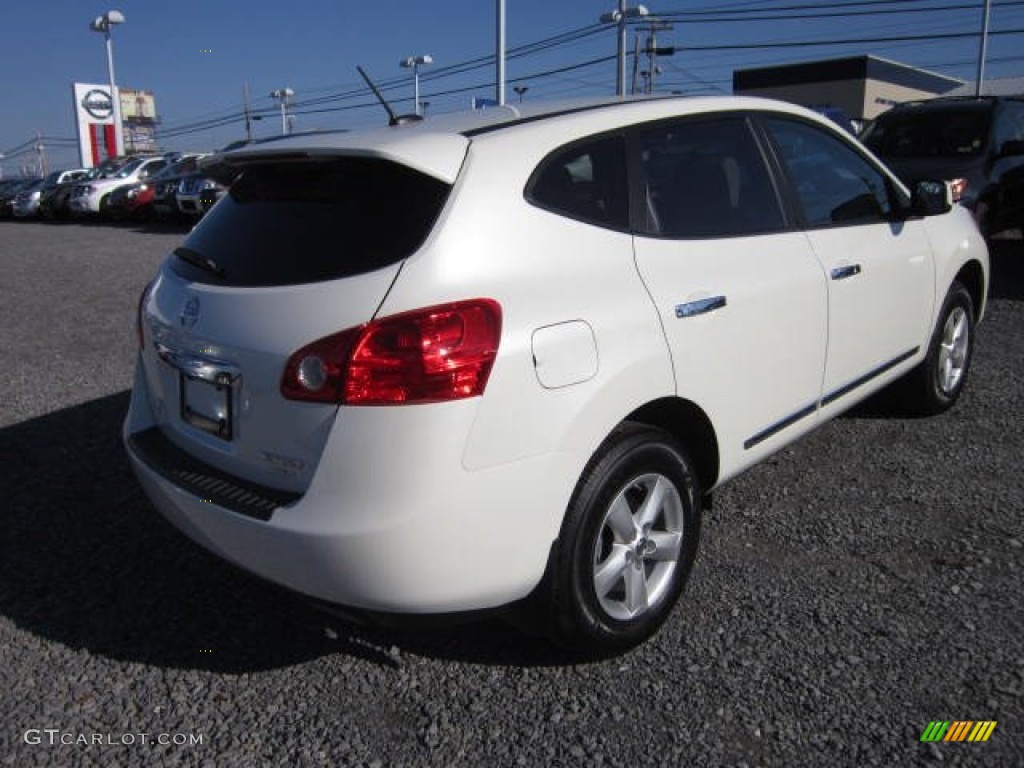 2013 Rogue S Special Edition AWD - Pearl White / Gray photo #7