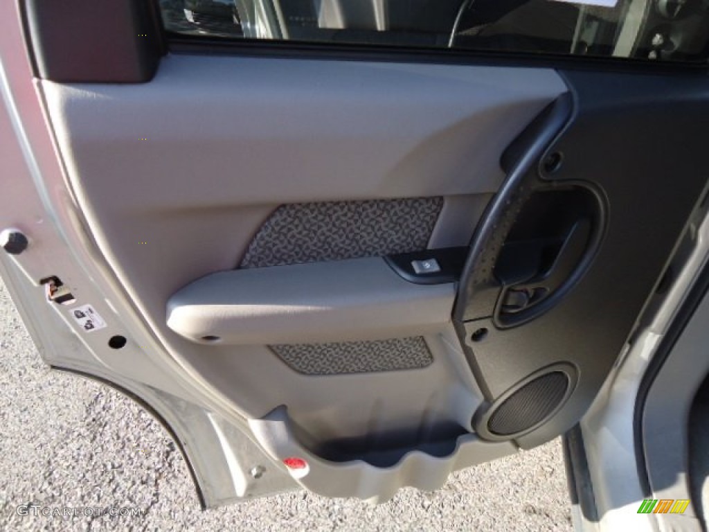 2005 Aztek  - Liquid Silver Metallic / Dark Gray photo #16