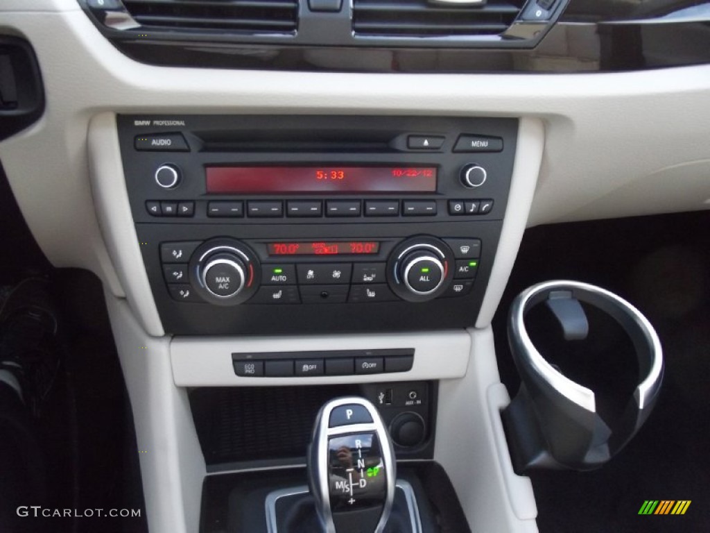 2013 BMW X1 sDrive 28i Controls Photo #72630553