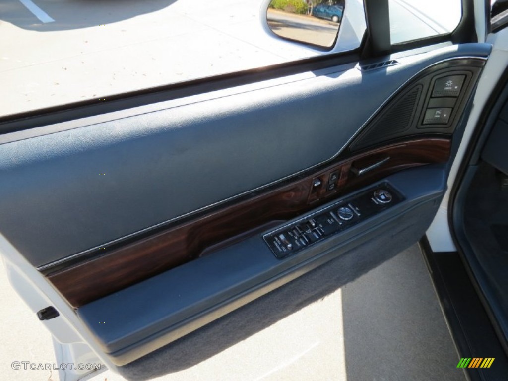 1998 LeSabre Custom - Bright White / Taupe photo #7